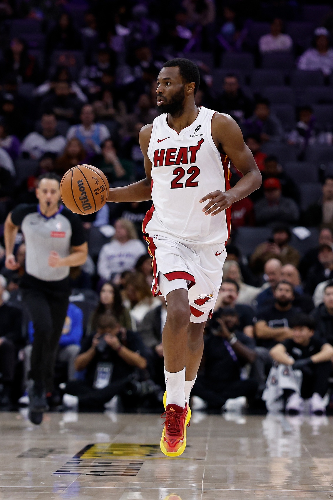 开云-下半场又没机会了！维金斯9中6拿14分6板3助3断 上半场拿到11分